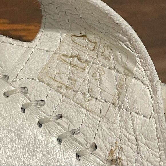 NWOB La Plume Women’s Anya Sandal Velcro Strap White Silver Gold Sz IT 38 US 7.5 - Picture 14 of 15